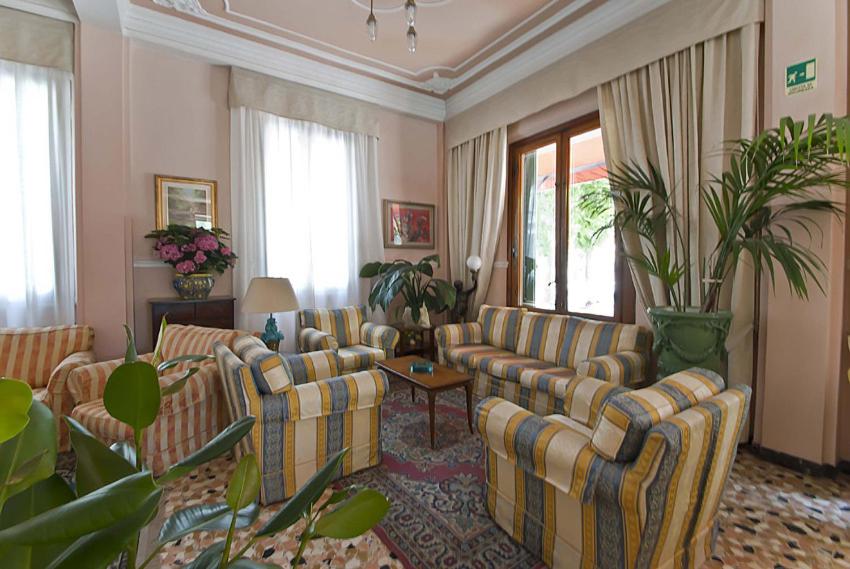 Posezení v ubytování Hotel Maestoso