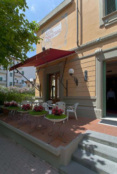 Budova, kde se hotel nachází