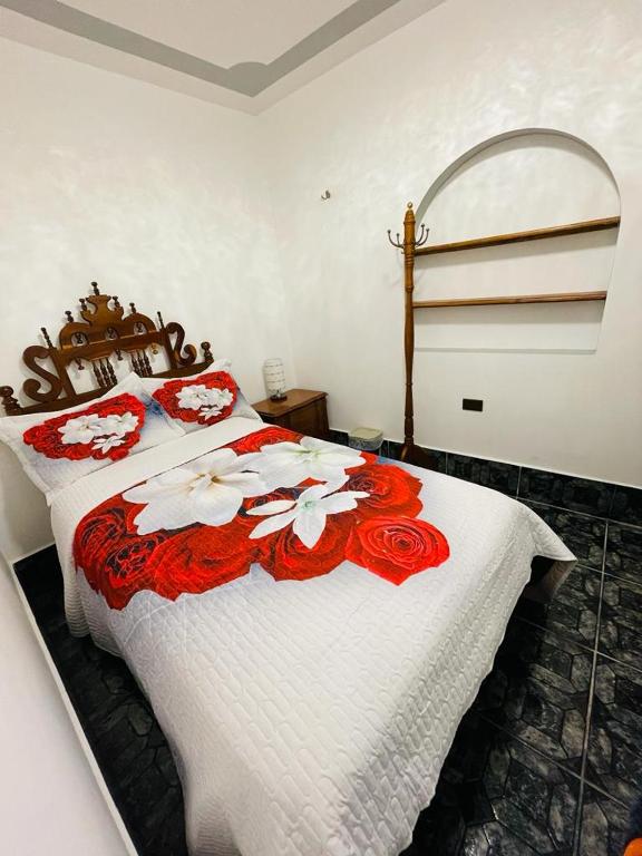 Postel nebo postele na pokoji v ubytování Chaska Hotel