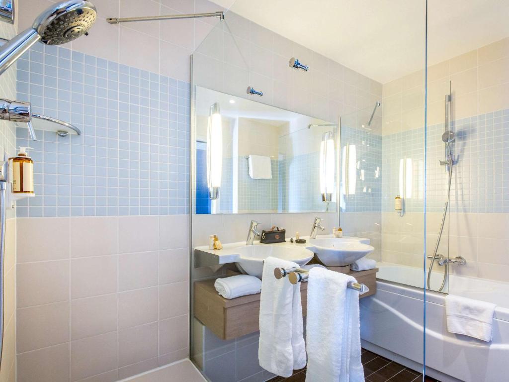 Koupelna v ubytování Mercure Chantilly Resort & Conventions