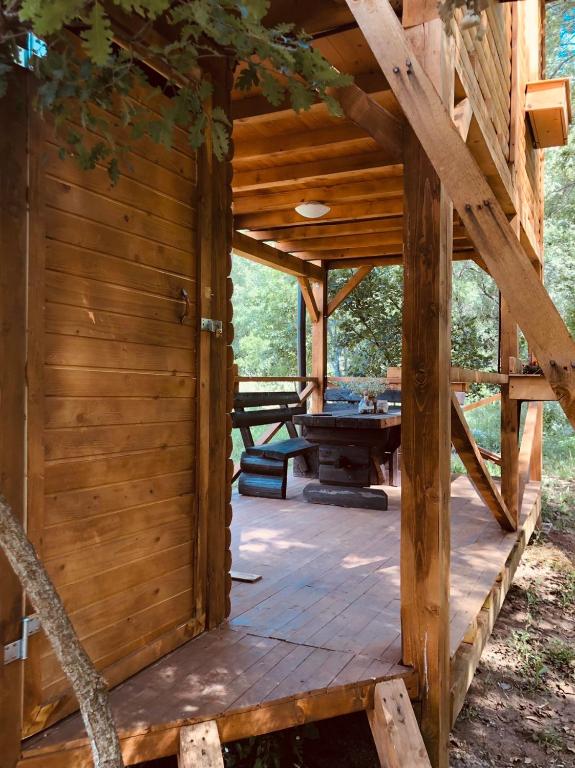 Zahrada ubytování Cozy Treehouse with private sand beach