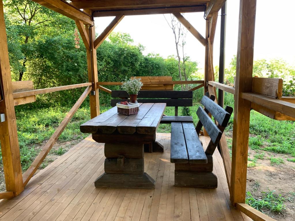 Zahrada ubytování Cozy Treehouse with private sand beach