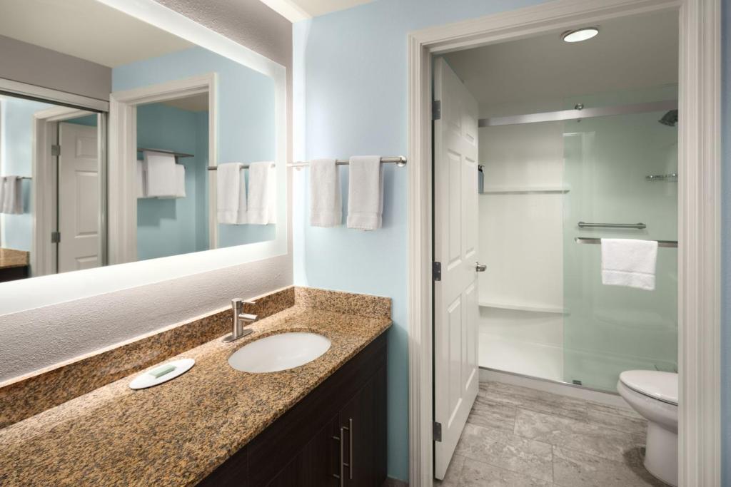Residence Inn Portland Downtown/RiverPlace photo