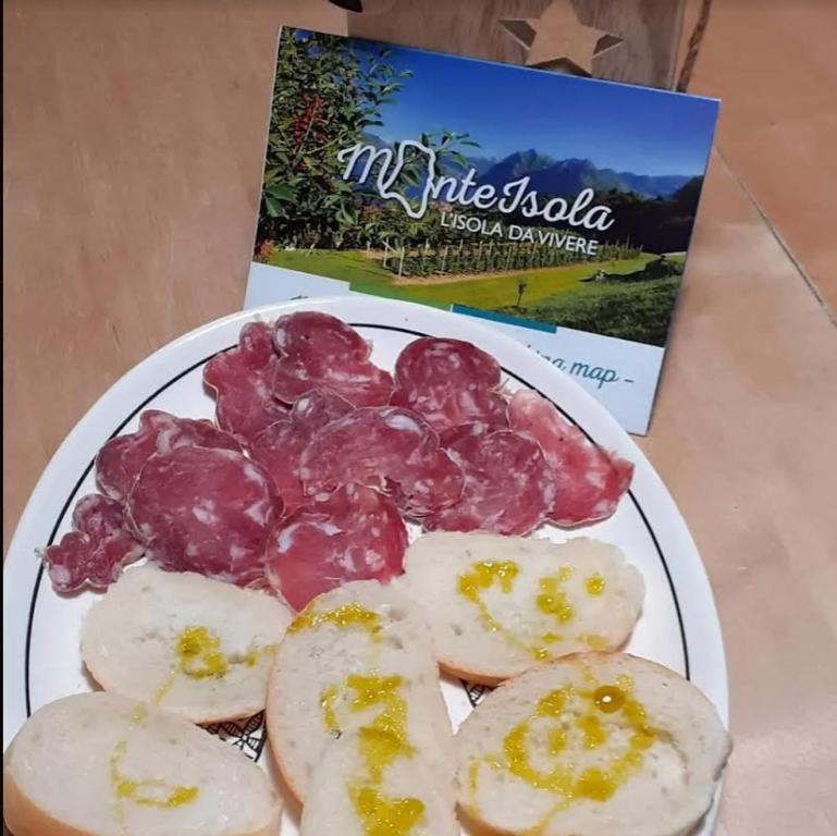 Jídlo v penzionu nebo okolí
