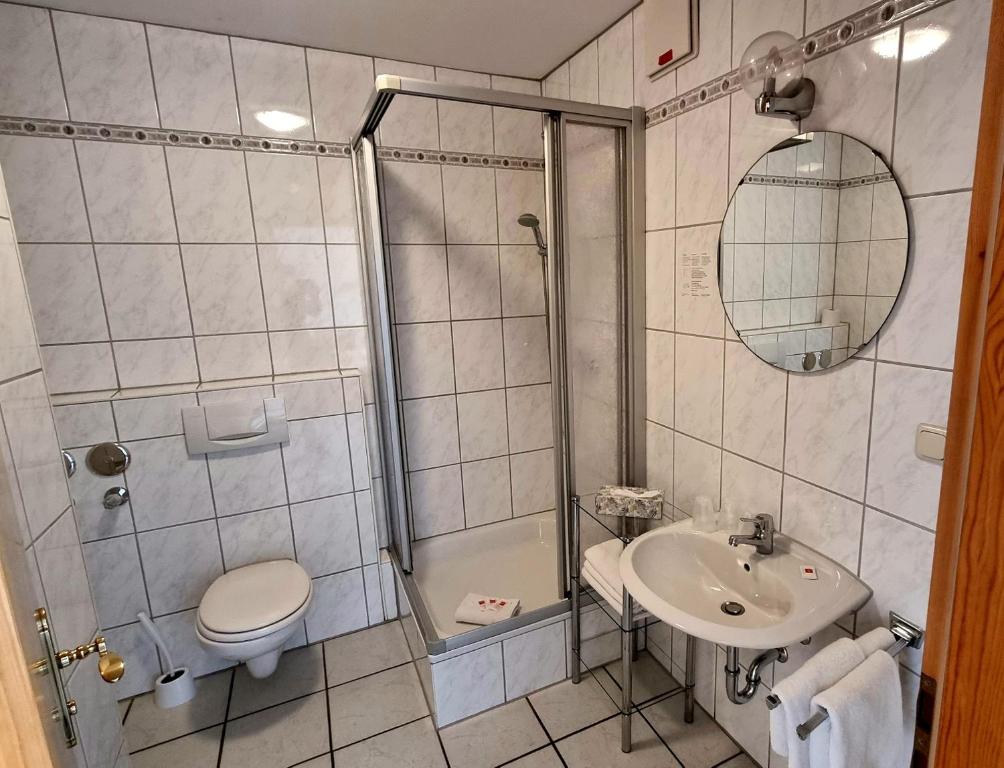Koupelna v ubytování Hotel Gasthof Weißer Löwe