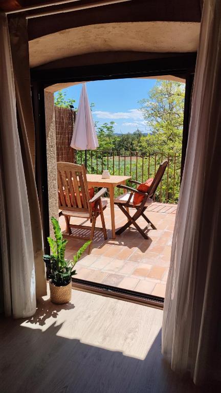 Can Barraca - Apartment With Terrace