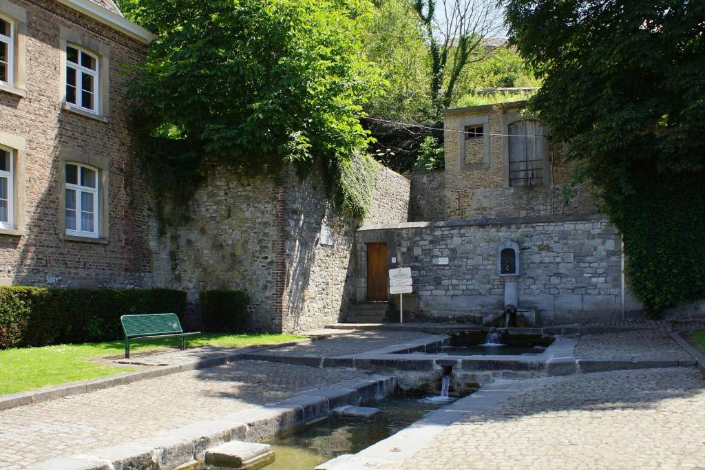 Fotografie z fotogalerie ubytování Gîte La Petite Ourse - gîte de charme citadin v destinaci Andenne