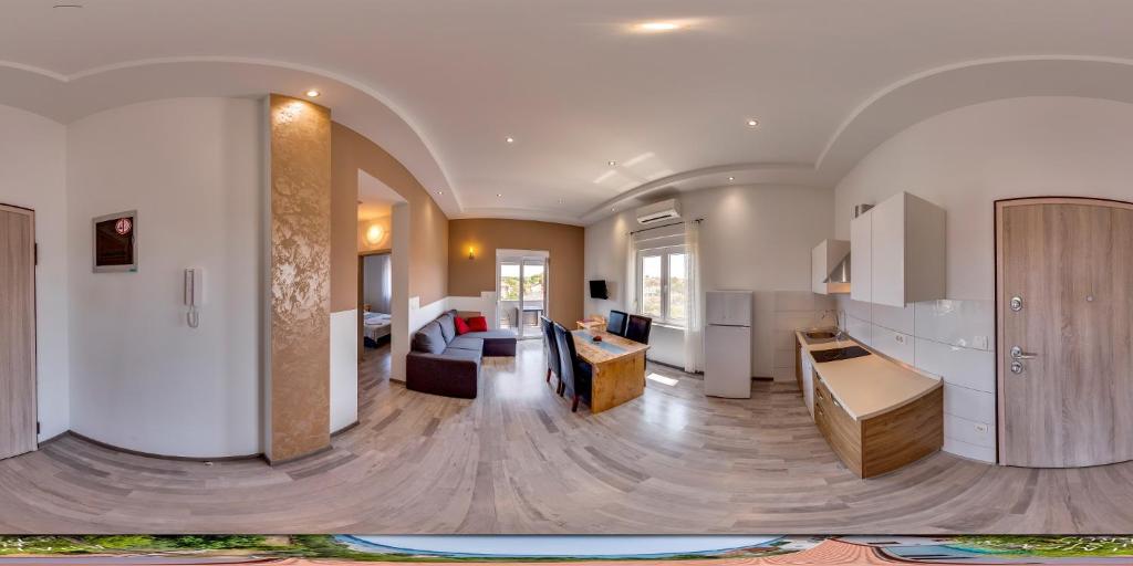 Gallery image of 2 BEDROOM APARTMENT PEROJ in Peroj