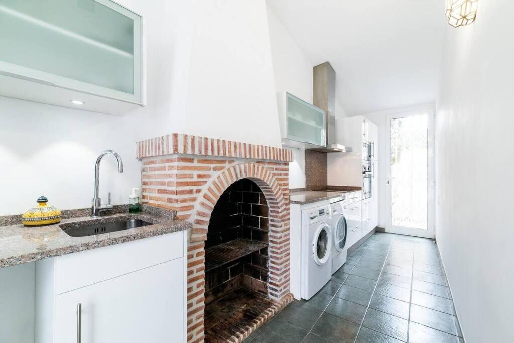 Kuchyň nebo kuchyňský kout v ubytování - Preciosa casa con Piscina - Cerca del centro