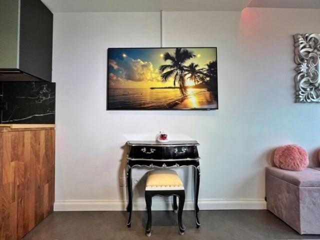 Fotografia z galérie ubytovania CAP D'AGDE NATURISTE-PORT VENUS RESIDENCE-Studio luxe "La Barock" v destinácii Cap d'Agde