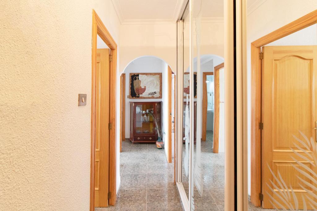 Fotografie z fotogalerie ubytování Global Properties, Apartamento con terraza y piscina a un paso de la playa v destinaci Canet de Berenguer