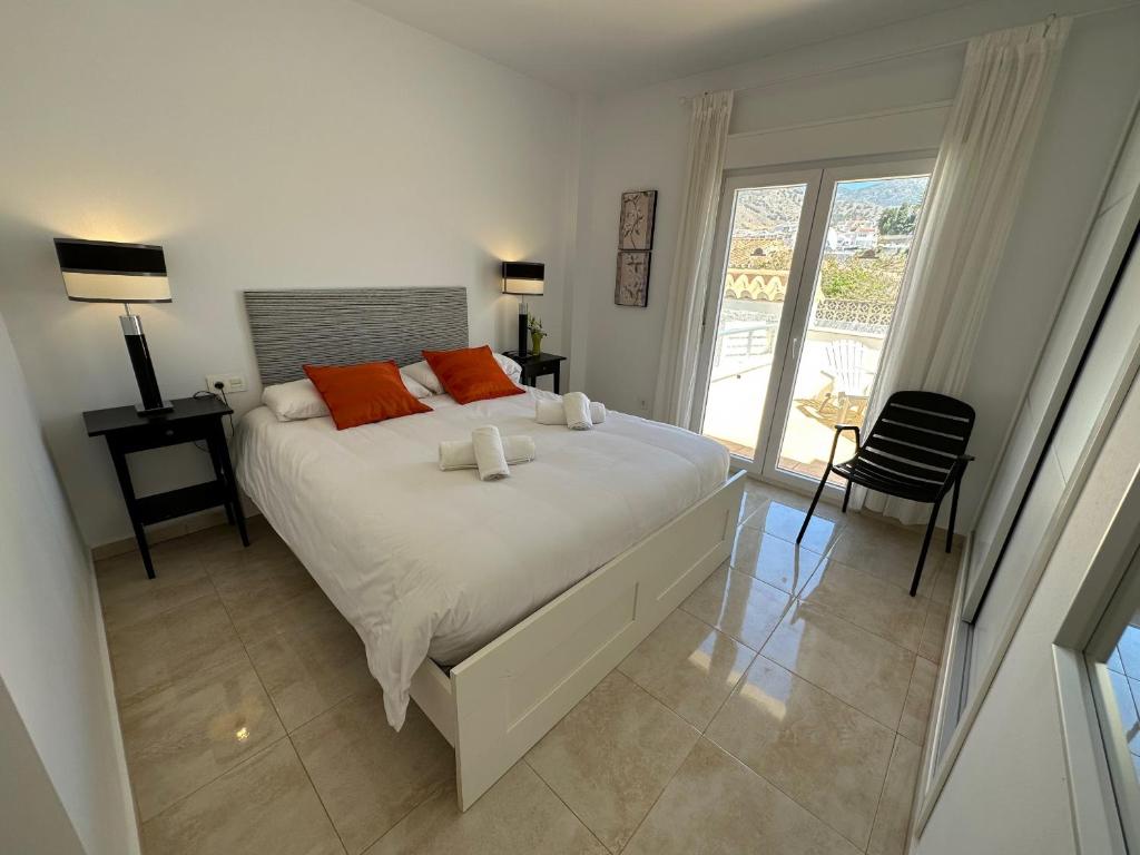 Posteľ alebo postele v izbe v ubytovaní Nerja Paradise Rentals - Villa Jade