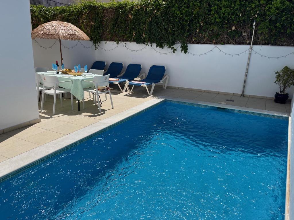 Bazén v ubytovaní Nerja Paradise Rentals - Villa Jade alebo v jeho blízkosti