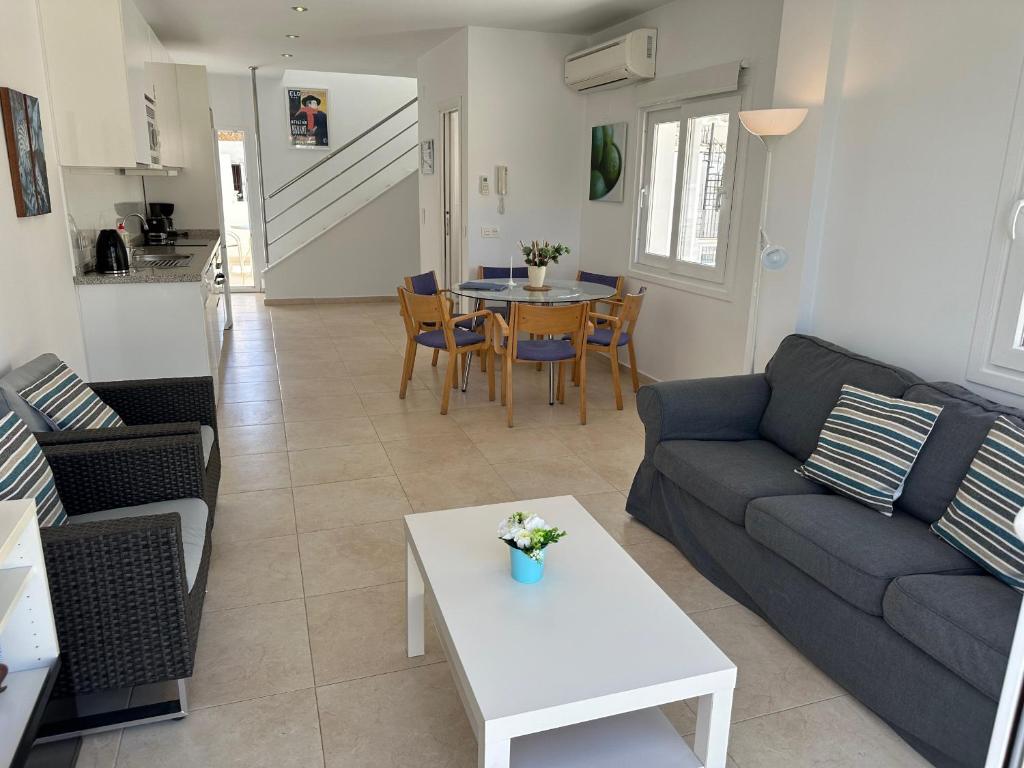 Posedenie v ubytovaní Nerja Paradise Rentals - Villa Jade