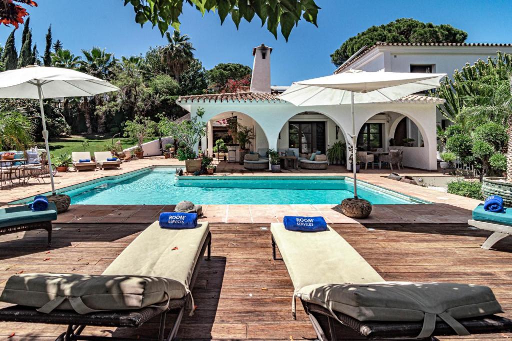 VLB - Stunning villa Las Brisas, private pool, Marbella ...