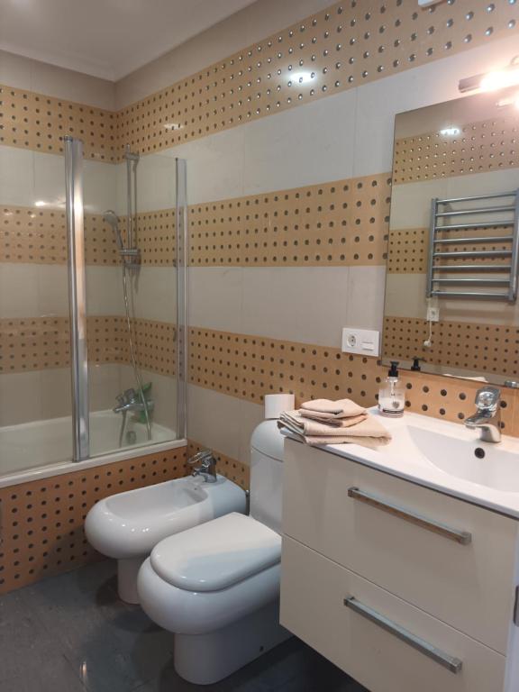 A bathroom at Great oportunity Costa Adeje Holiday apartment first sea line Free Wifi