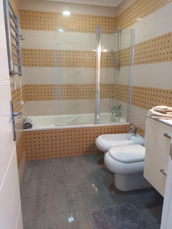A bathroom at Great oportunity Costa Adeje Holiday apartment first sea line Free Wifi