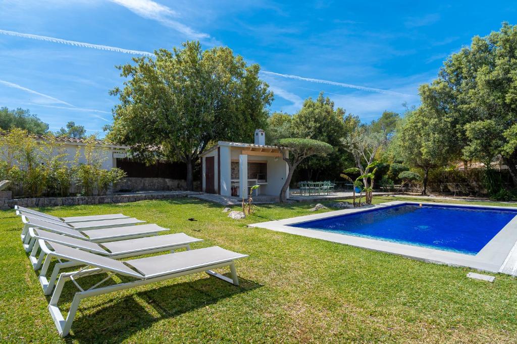 Bazén v ubytování Villa SON FORTEZA by Mallorca Villa Selection nebo v jeho okolí