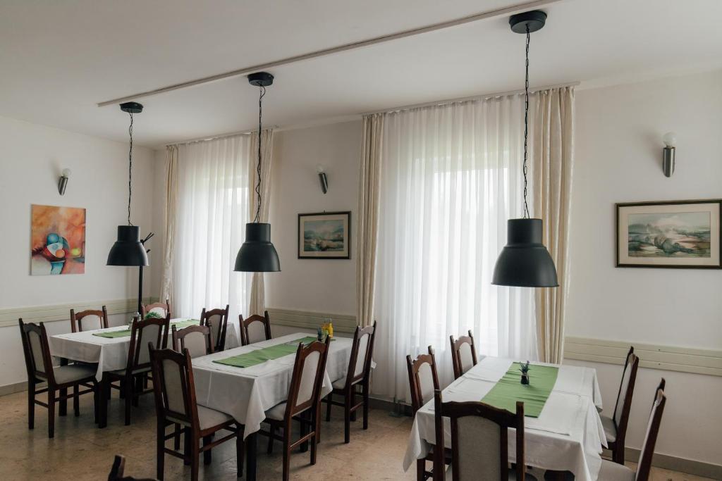 Posezení v ubytování Restoran i sobe Savić