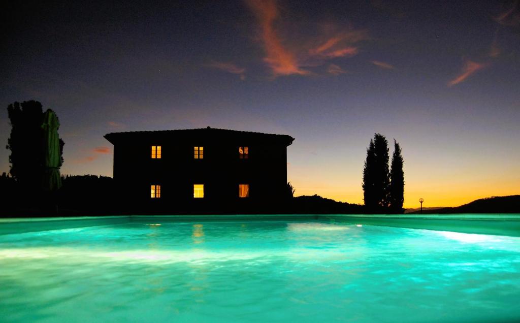 Private Villa with Pool close to Seaside