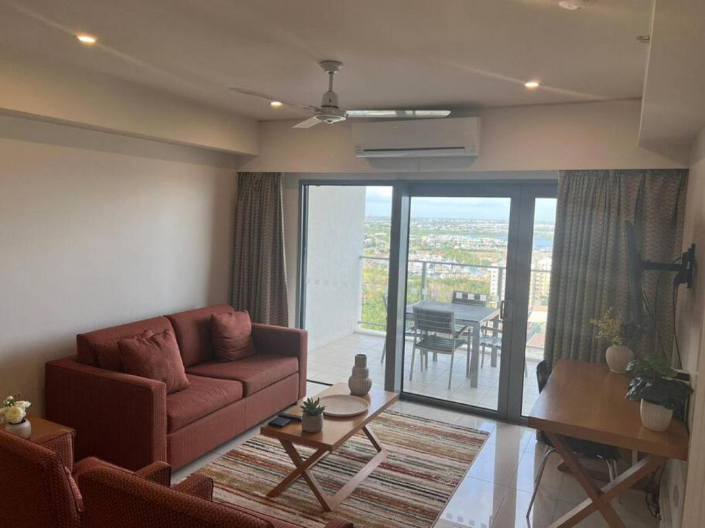 Χώρος καθιστικού στο Sky high with harbour views