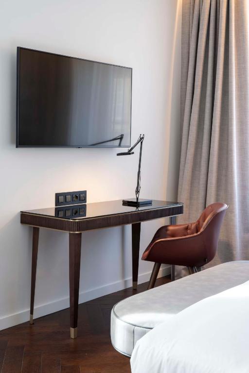 Radisson Collection Hotel, Santa Sofia Milan - Resim 38