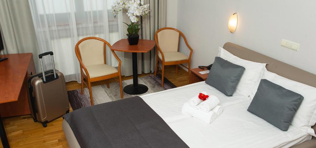 Hotel Fenyõ - Chambre Double