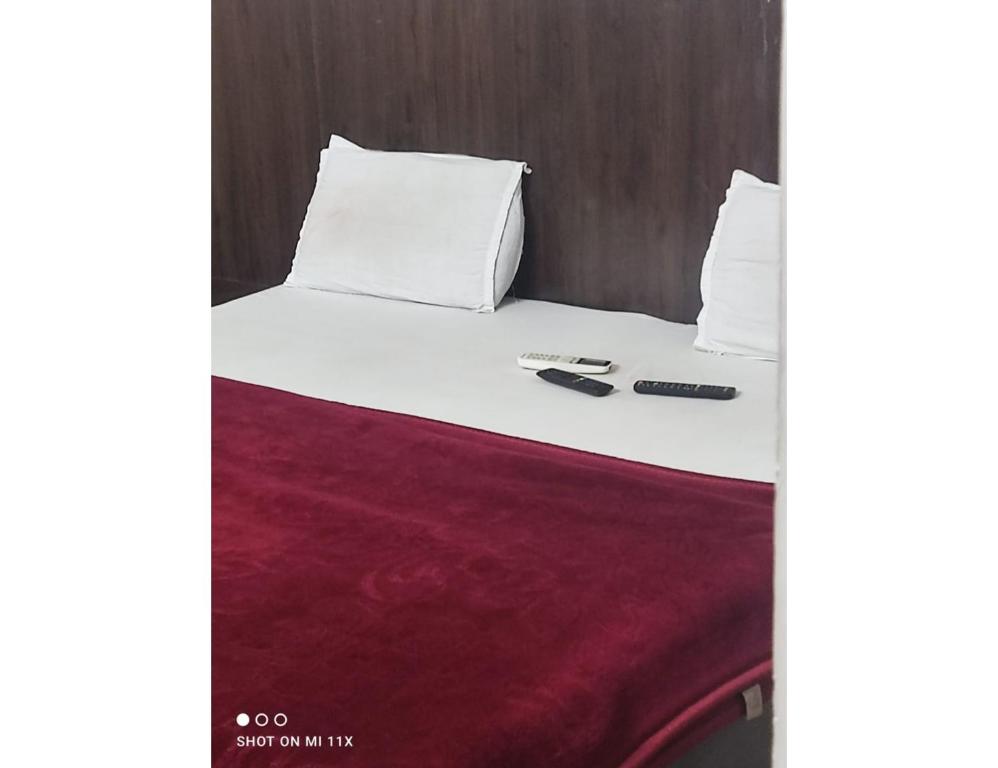 Hotel Shyam Inn, Mathura - Standard Double Room