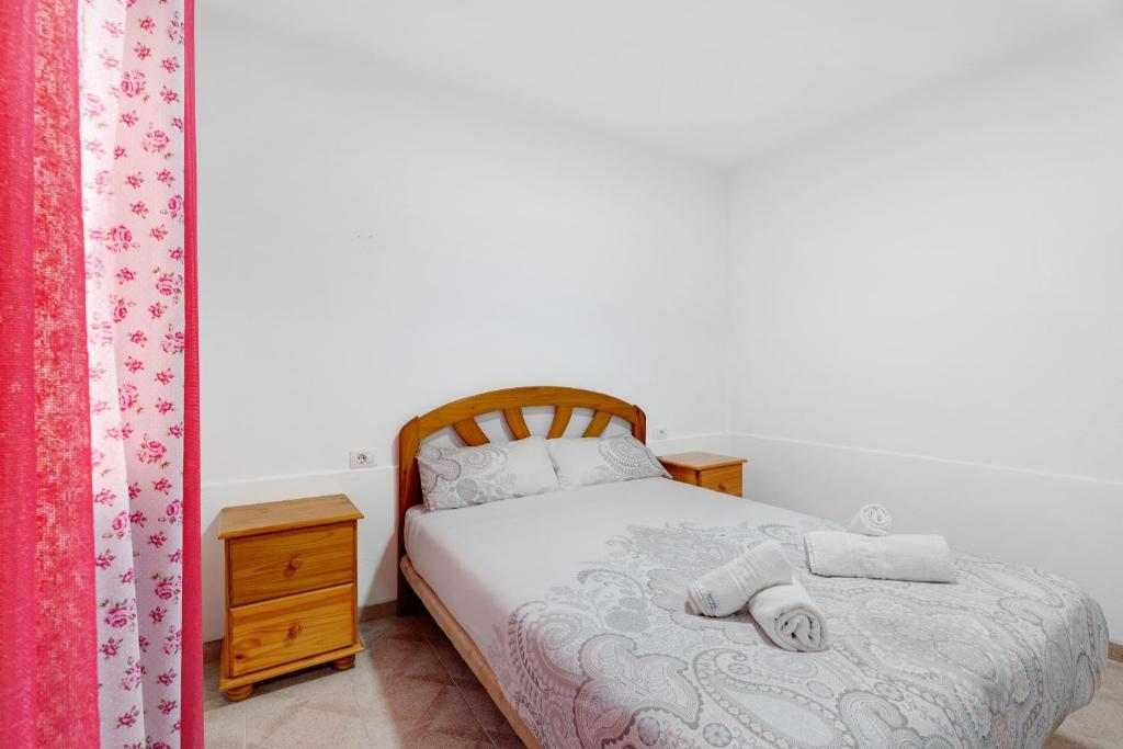 Postel nebo postele na pokoji v ubytování Apto Emeterio Los Cristianos By Paramount Holidays