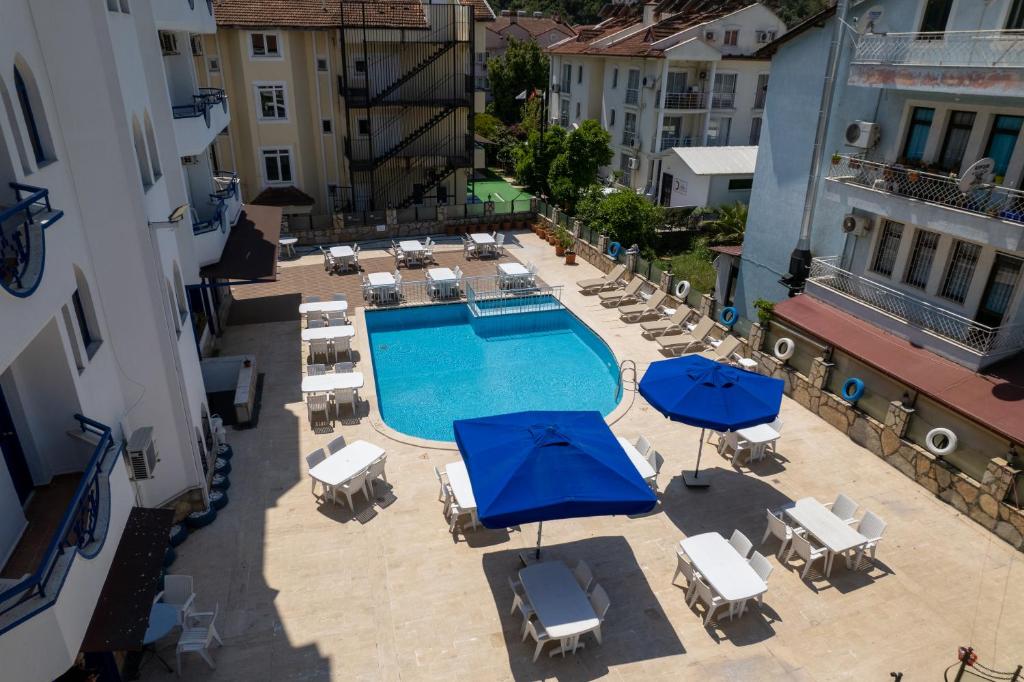Bazén v ubytování Eroglu City Hotel nebo v jeho okolí