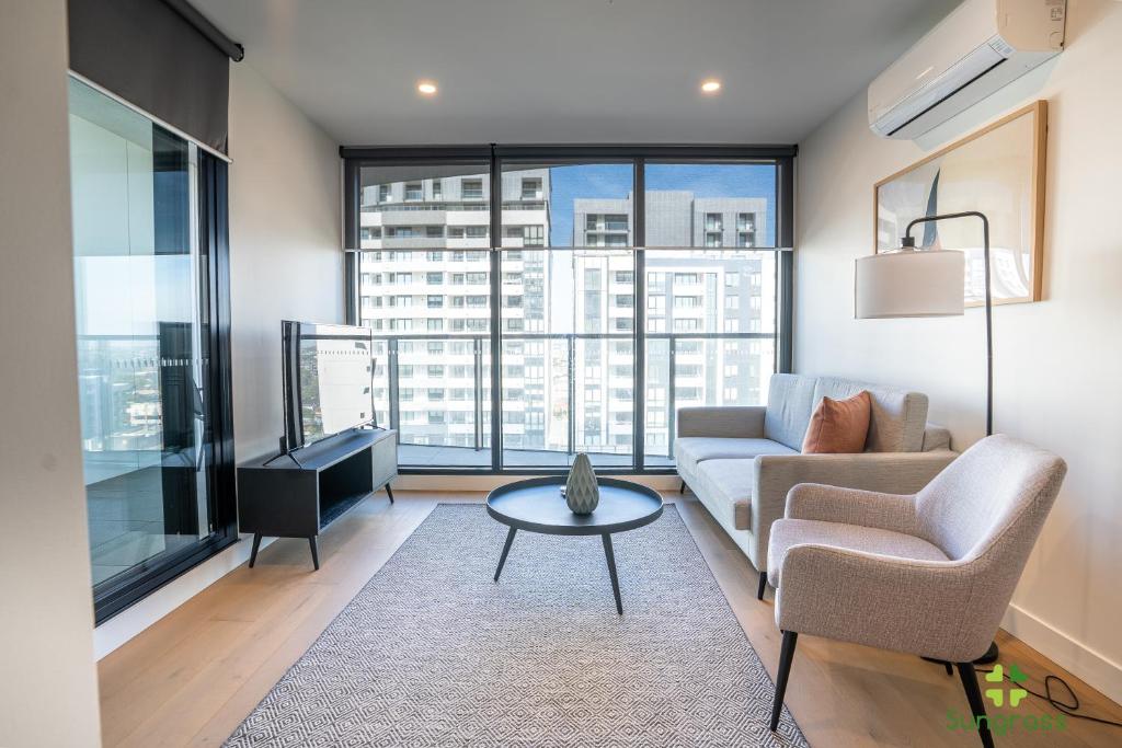 Liberty One - Deluxe One-Bedroom Apartment With City View