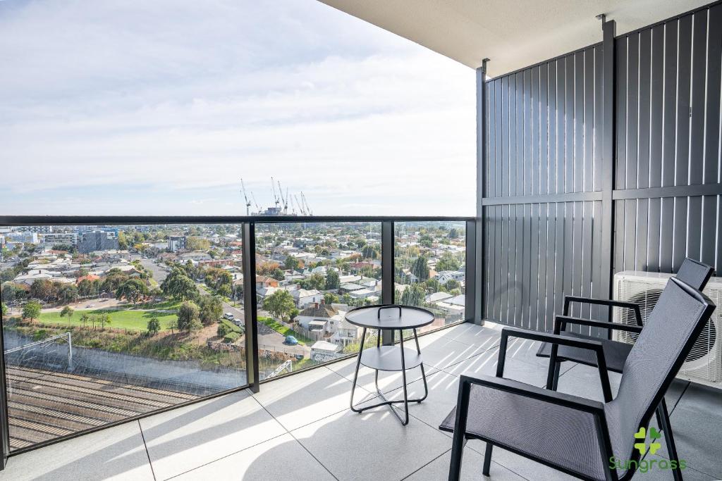 Liberty One - Deluxe One-Bedroom Apartment