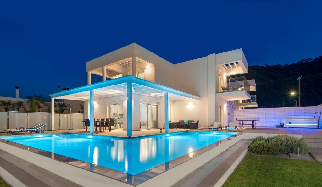 Πισίνα στο ή κοντά στο Villa Odysseas