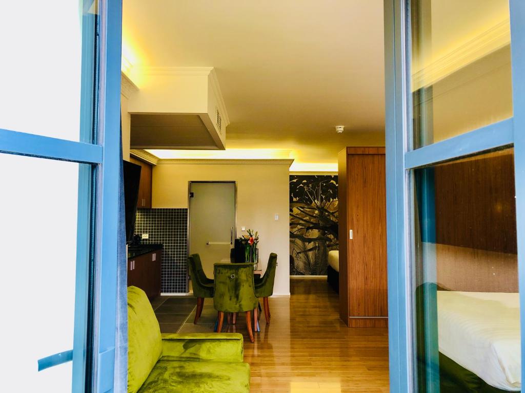 Chassé Hotel Residency