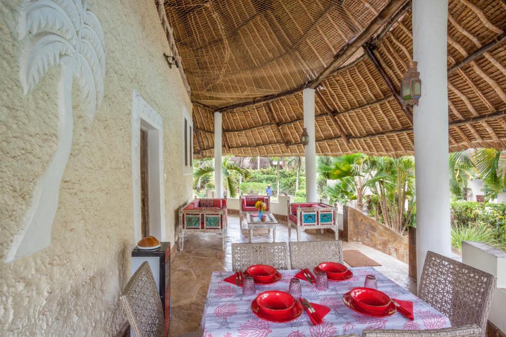 Foto dalla galleria di Aestus Villas Resort a Diani Beach