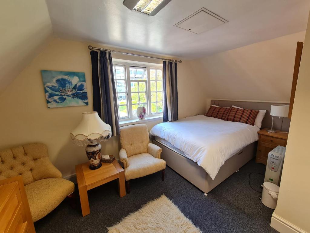 Кровать или кровати в номере Flat in Solihull town centre, 2 Big rooms
