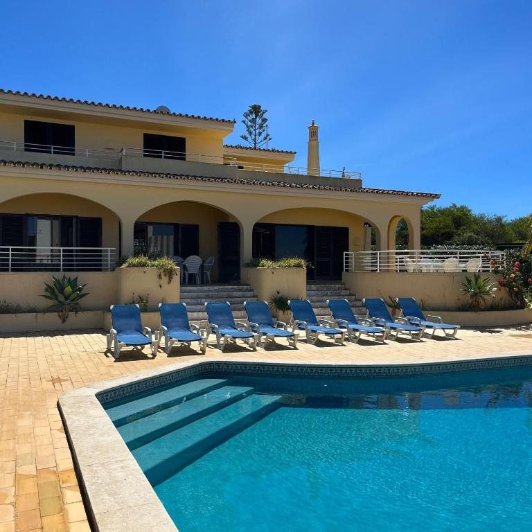Villa Paraiso - 4 Bedrooms and pool