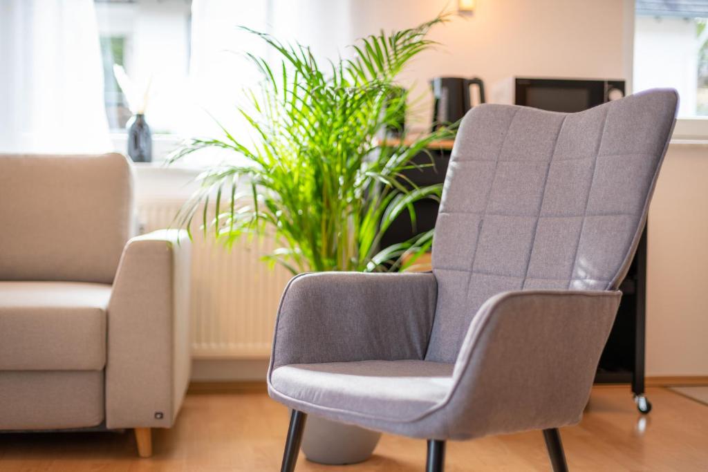 Posezení v ubytování Harmony: Edersee Apartment – Sperrmauer – Lounge