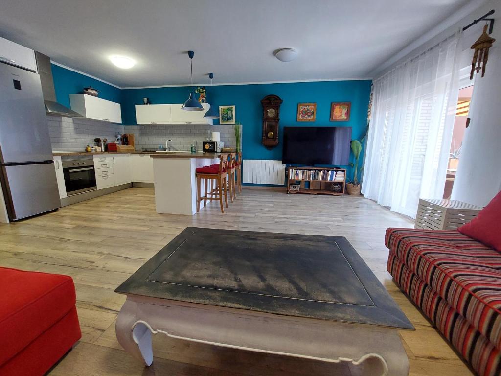 Family apartment Andrea, Alaquas – Updated 2023 Prices