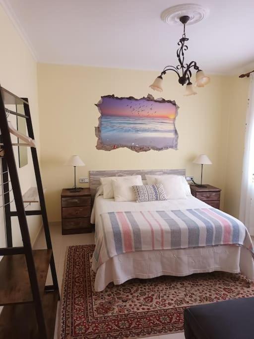 Zdjęcie z galerii obiektu Casa María con jardín, aparcamiento y vistas al mar w mieście Fisterra