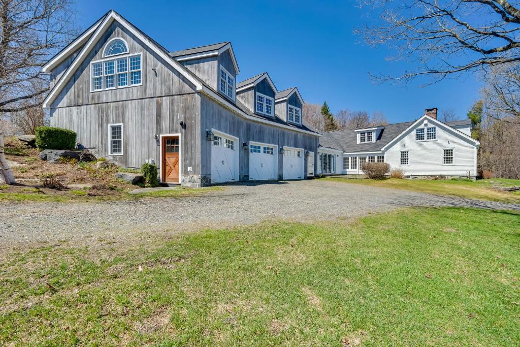 a large gambrel house with a garage at Marlboro Escape 9 Mi to Mount Snow Resort! 