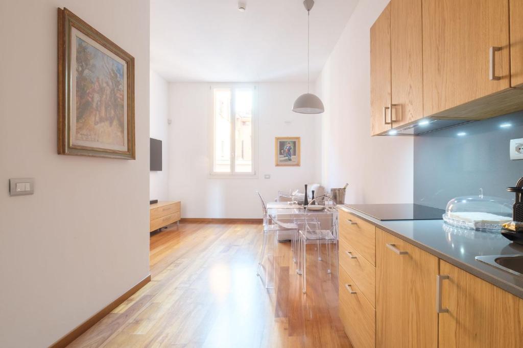 Kuchyňa alebo kuchynka v ubytovaní D'Azeglio & Galluzzi Suites