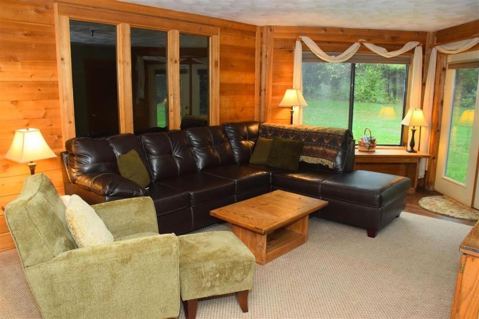 Seven Springs Stoneridge 3 Bedroom Standard Condo, walking distance to