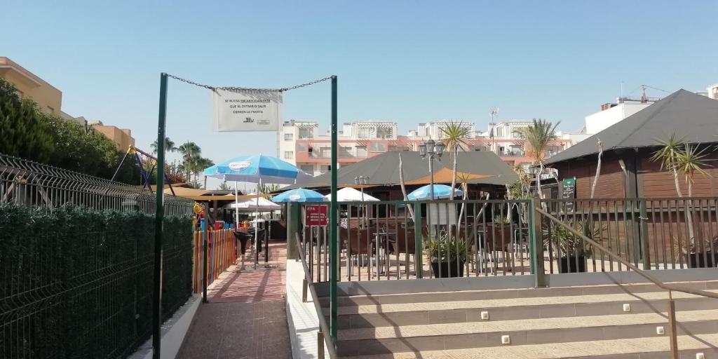 Fotografia z galérie ubytovania Ático playa Vera, Costa Rey, jacuzzi y 3 piscinas, 2 terrazas 50m v destinácii Vera