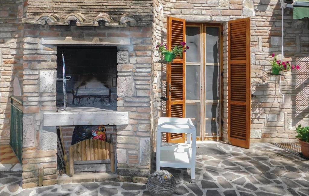 Patio alebo iná vonkajšia časť ubytovania Cozy Home In Magione -Pg- With Wifi