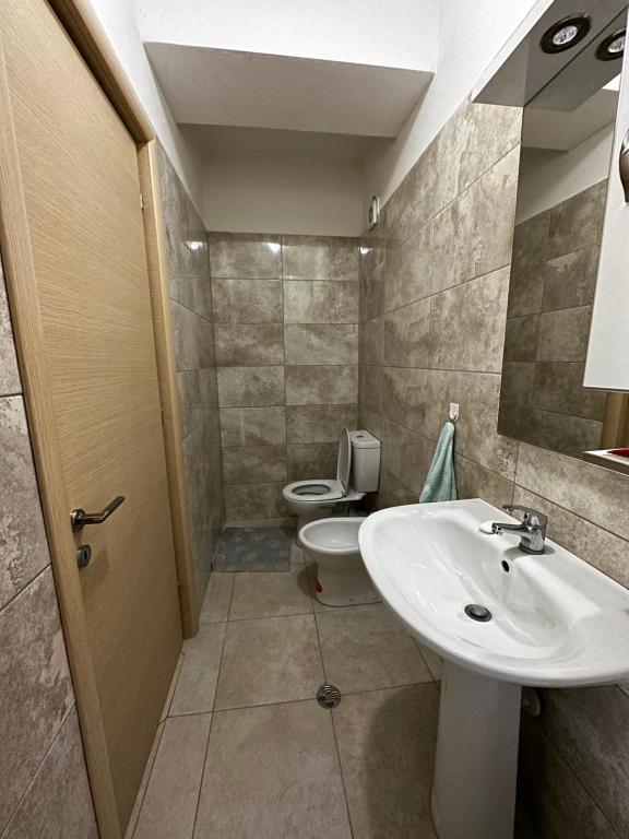 Apartment near lake and castle - Image 3