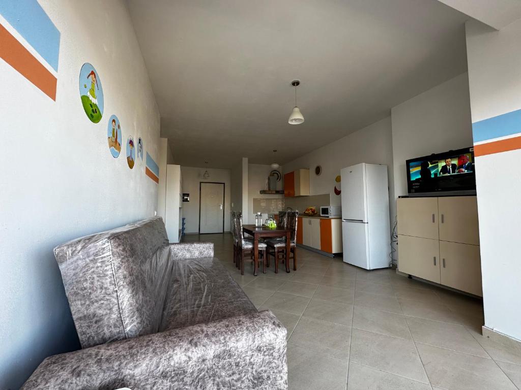 Apartment near lake and castle - Image 4