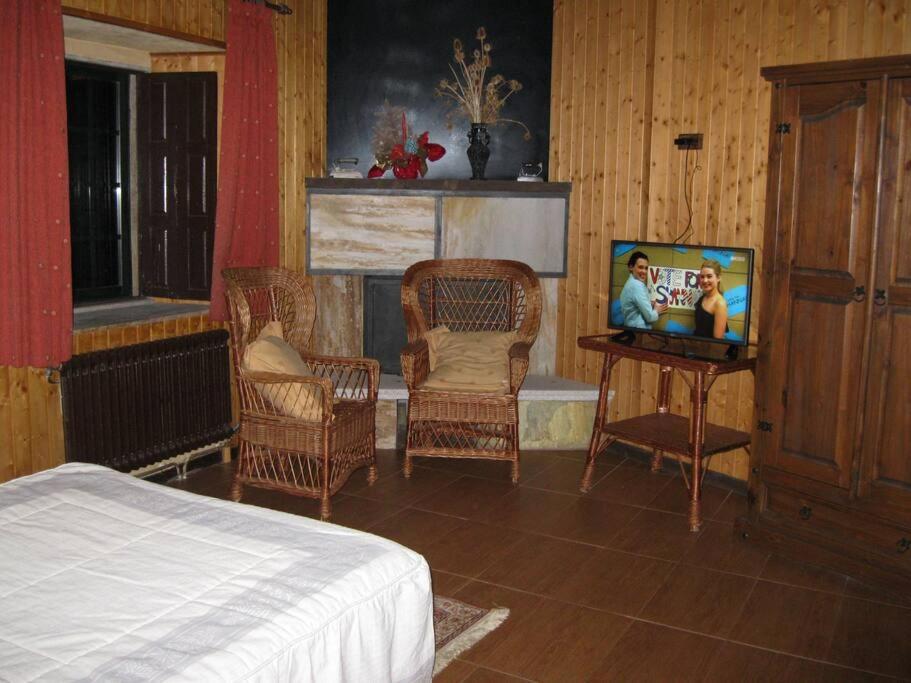 TV a/nebo společenská místnost v ubytování camino de santiago