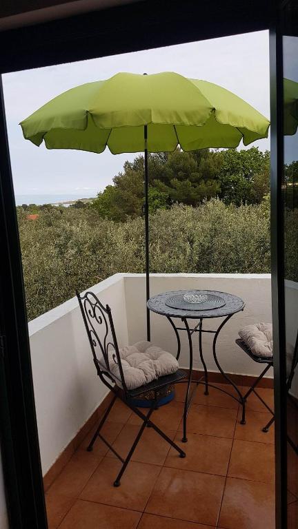 Balkón alebo terasa v ubytovaní Apartments Nena 3*