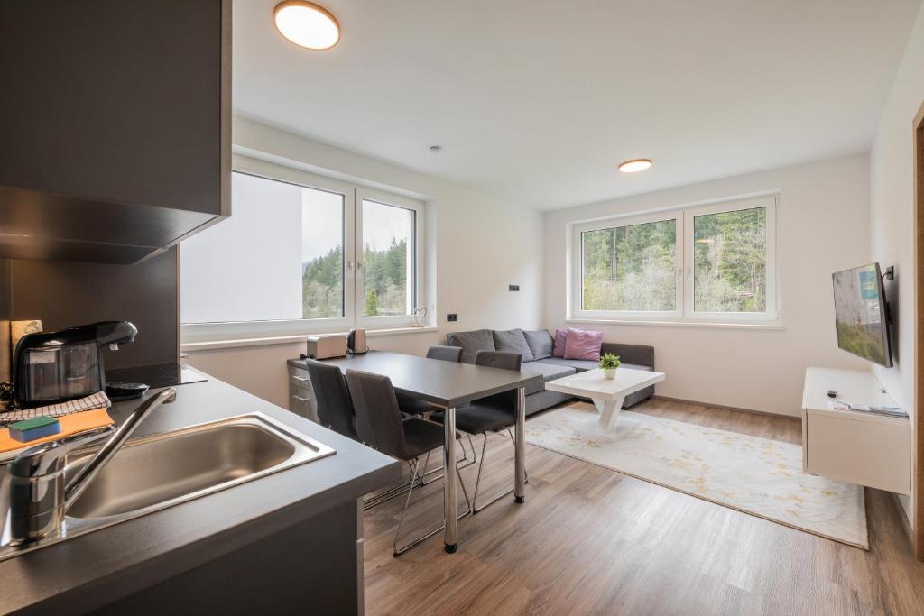 Kuchyň nebo kuchyňský kout v ubytování Apartment Eflin